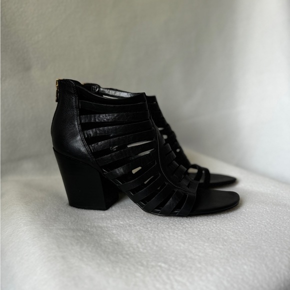 Isola size 11 Black Caged Leather Sandals with heel enclosure zippers. - Picture 2 of 15